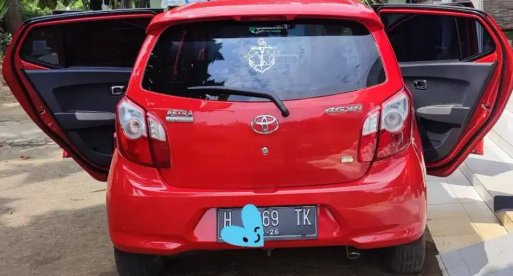 Agya 2016 manual warna merah, 1000cc