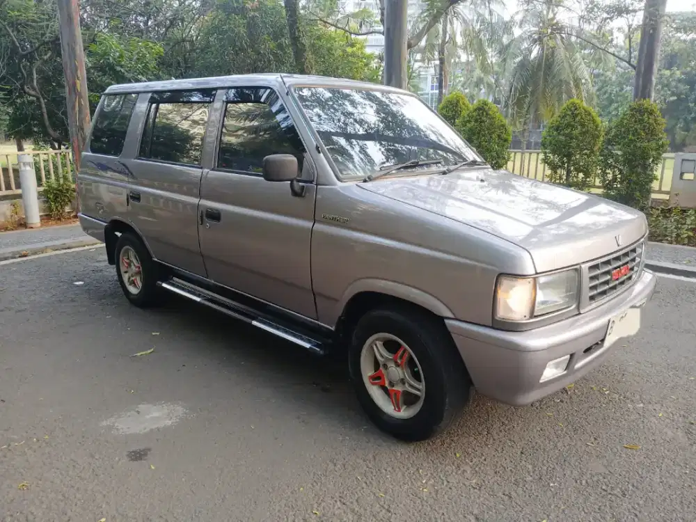 Isuzu panther new royal thn 2000 tgn 1 antik jarang ketemu