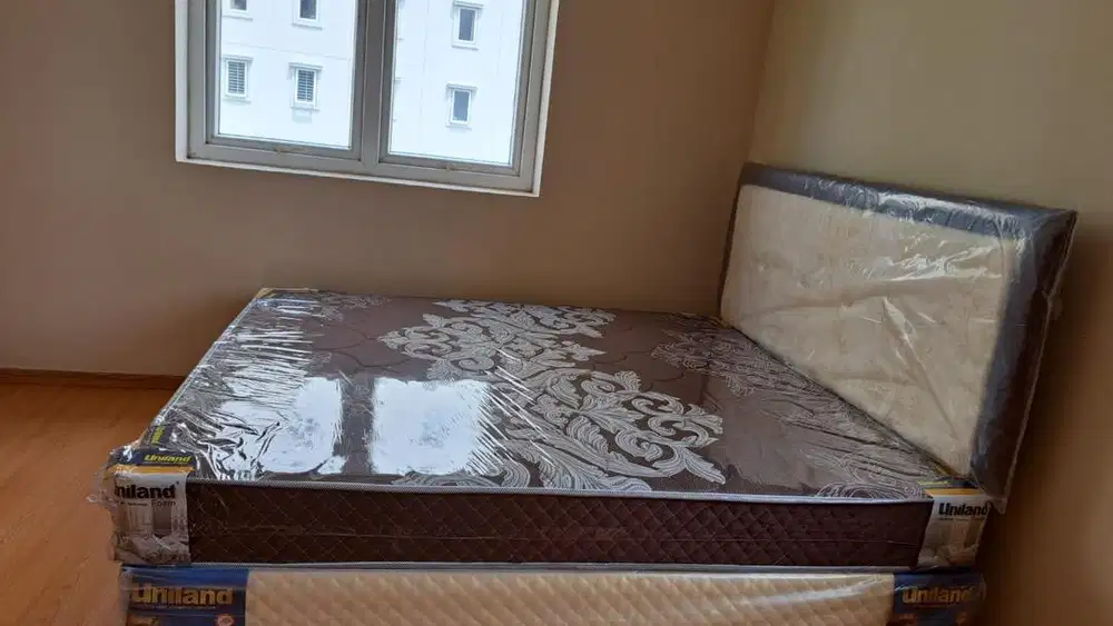 Matras set tempat tidur