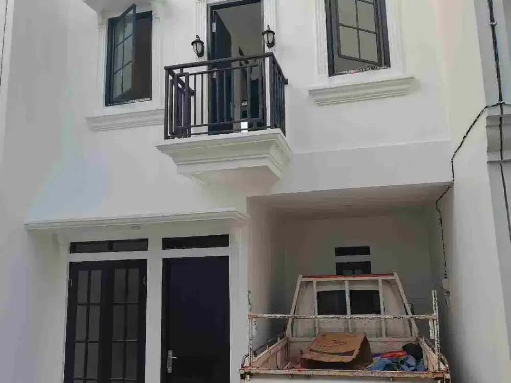 Dijual Cepat! Rumah Cantik 2 Lantai di Mini Cluster Srengseng Sawah Jaksel