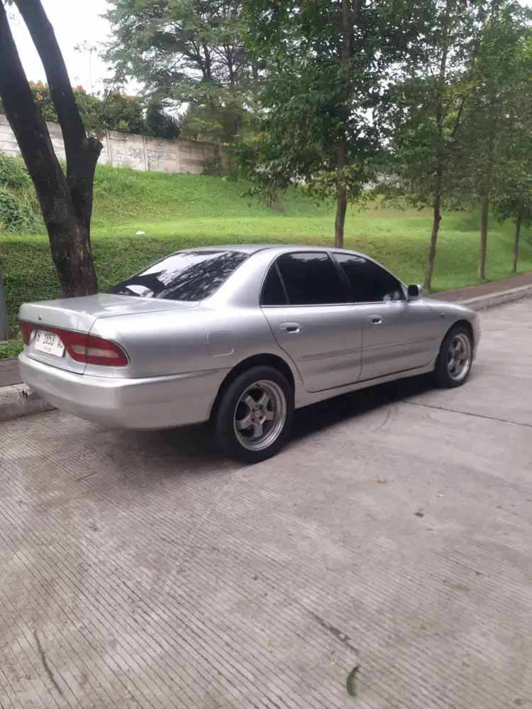Mitsubishi Galant 1995 Bensin