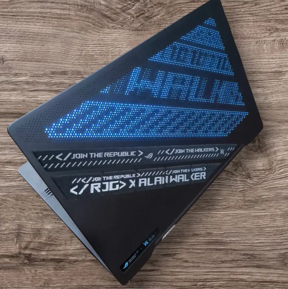 Laptop Gaming ASUS ROG ANIME MATRIX Alan Walker Ga401Qec Ryzen 9 RTX!