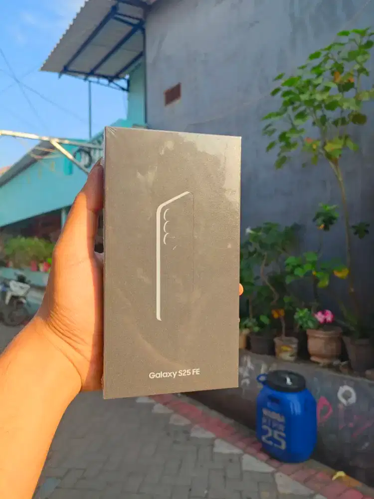 Samsung galaxy S25 FE 8/256 new