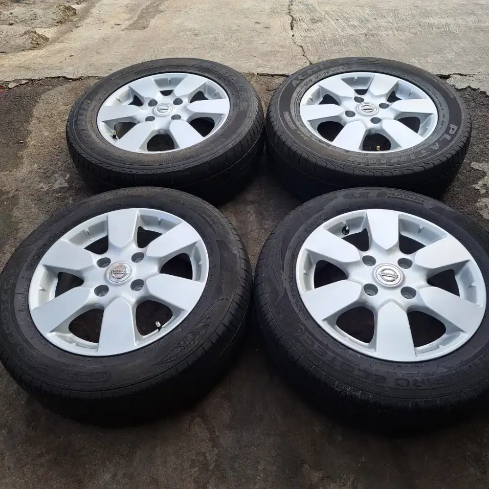 Velg livina ring 15 nissan livina bisa tt