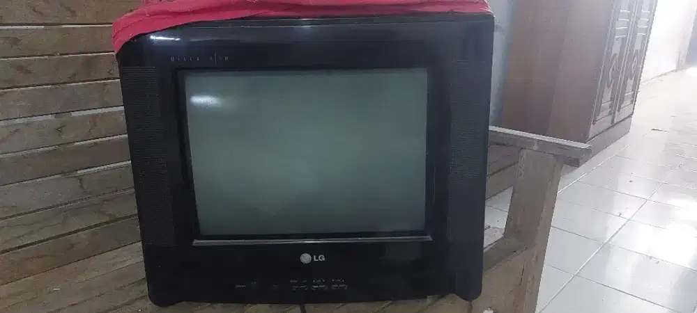 TV LG box .masi seperti baru