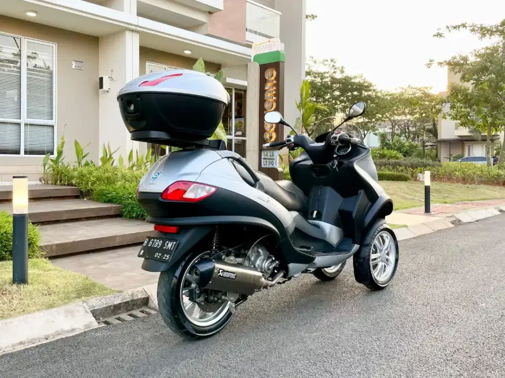 Vespa piaggio mp3 300cc