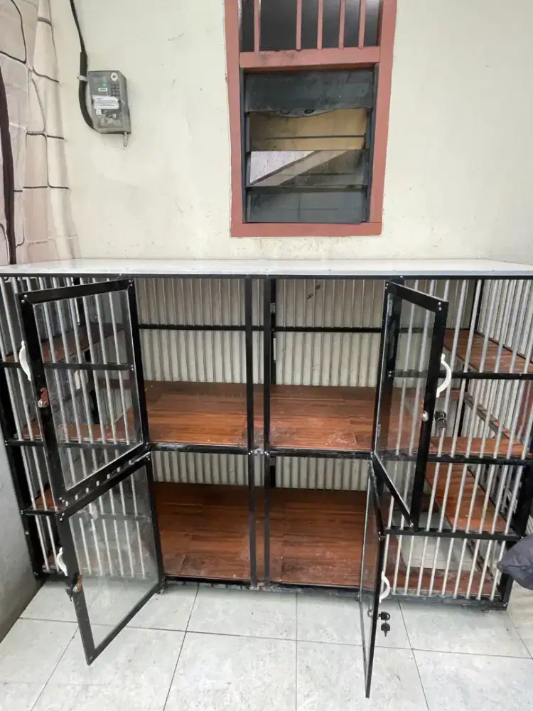 Kandang kucing 4 pintu bagus