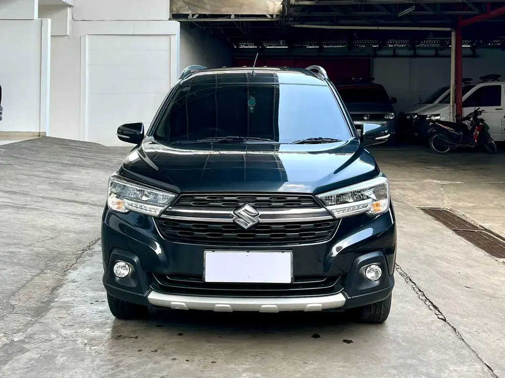 Suzuki XL 7 Alpha Matic / AT '2022 Hitam