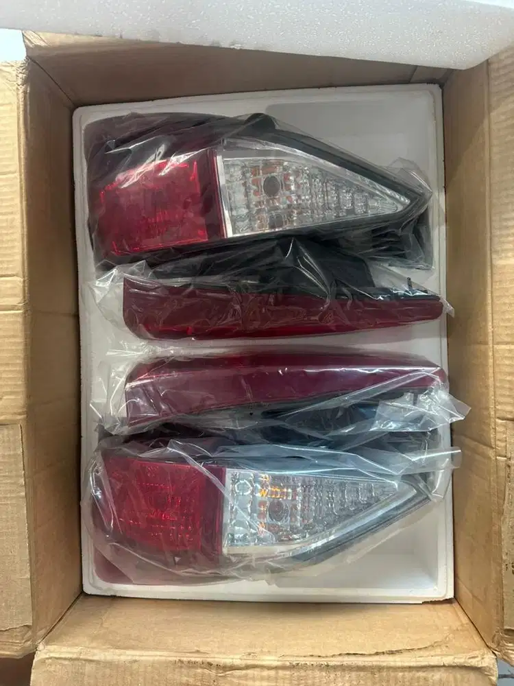 Stop lamp innova reborn