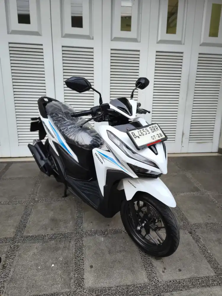 Bissmillah dijual motor Honda Vario LED new 125cc 2018 istimewa