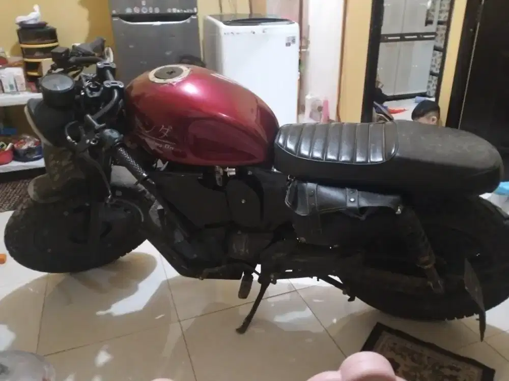 dijual cepat motor custom yg minat langsung hubungi