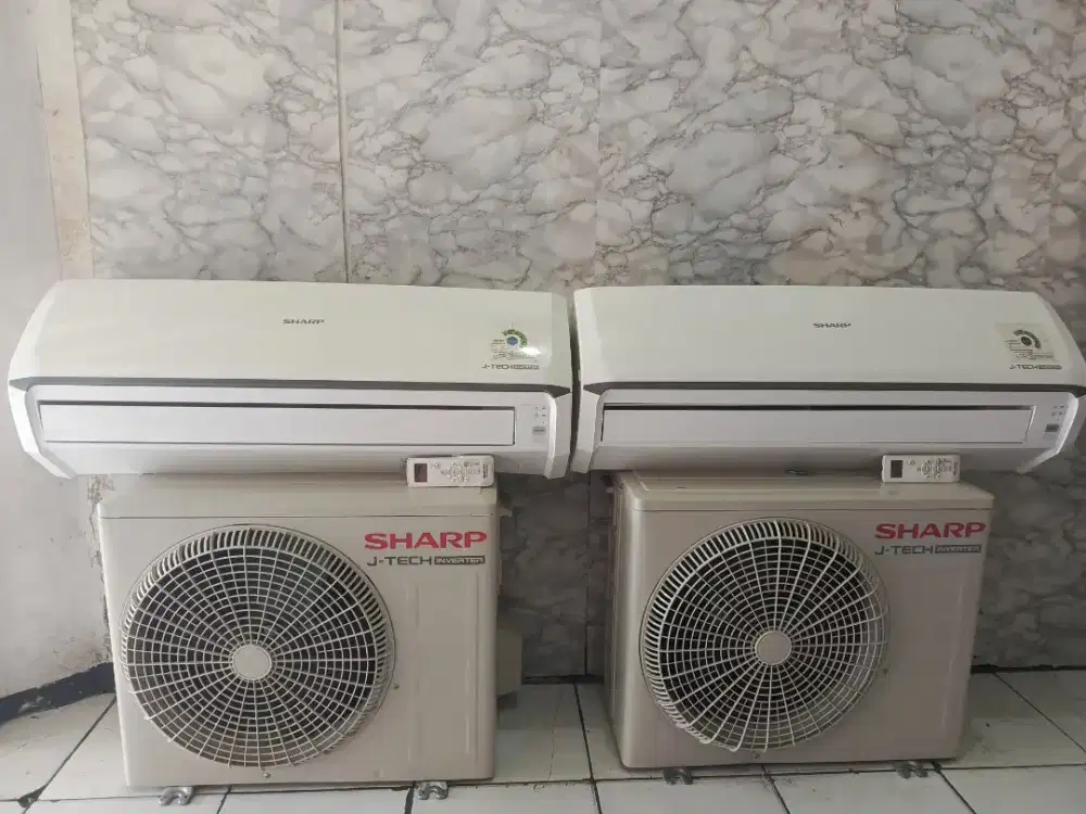Ac Sharp j-tech inverter 1 PK like new