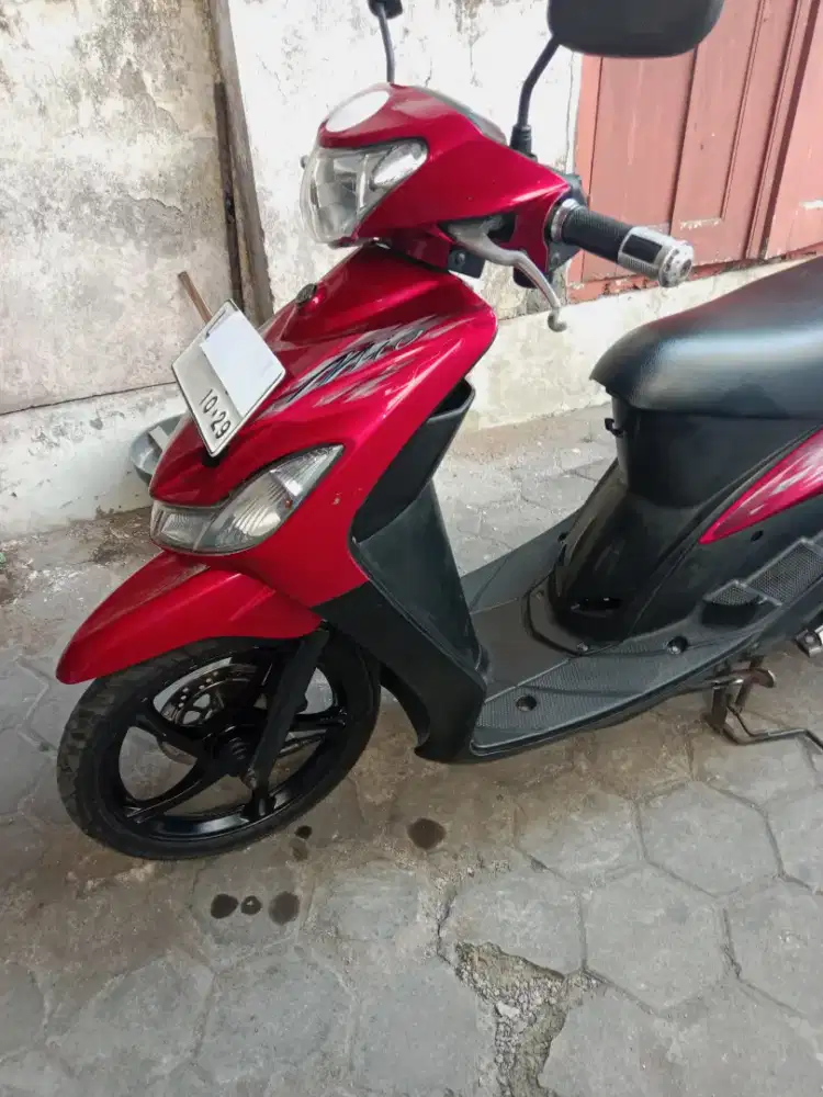 Mio thn 2009 warna merah