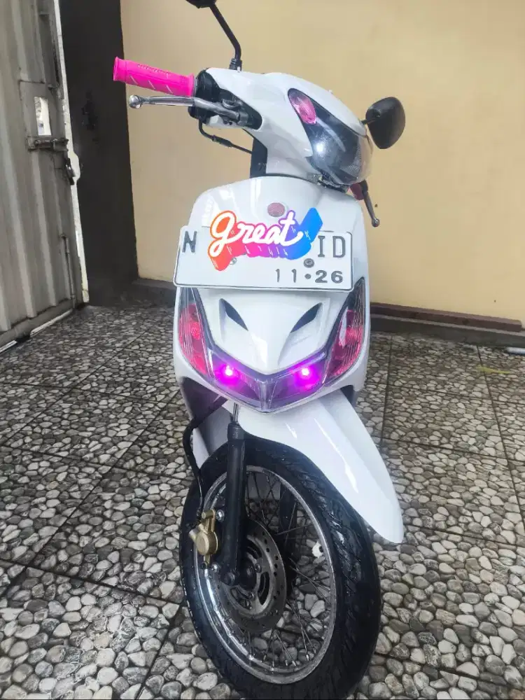 Mio Smile Asli Putih N Malkot tangan 1