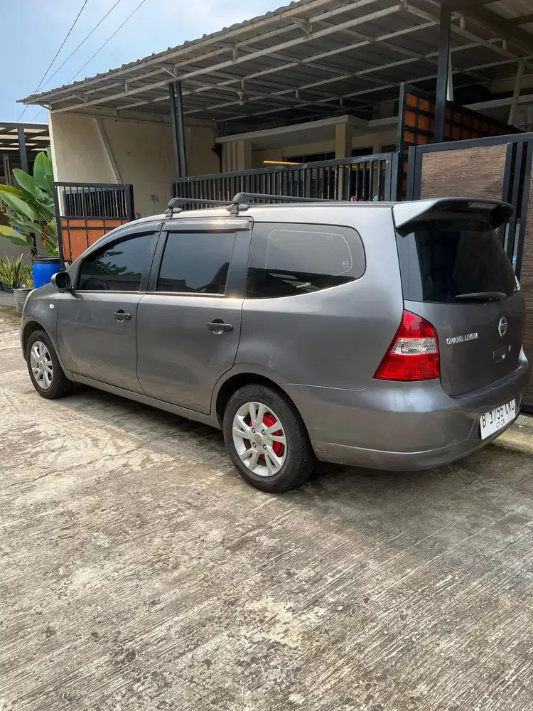 Nissan Grand livina 2013 Bensin