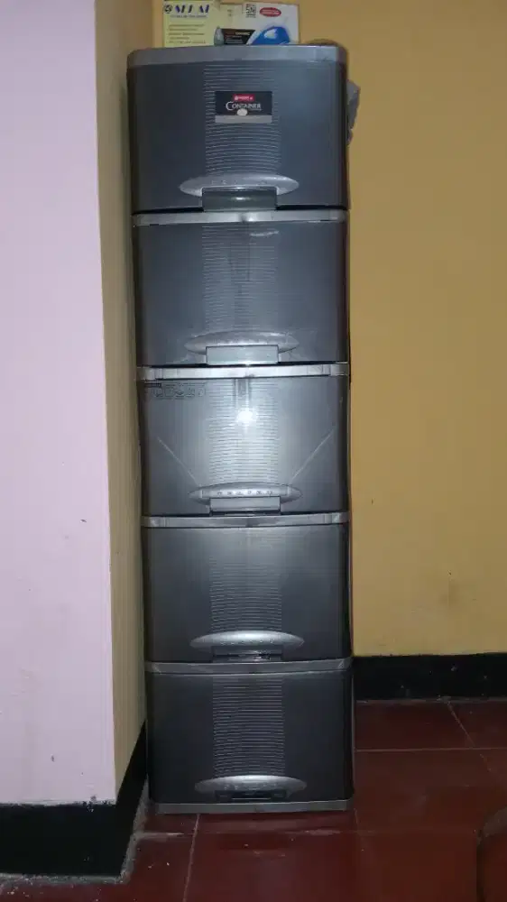 Lemari Container Lion Star Besar