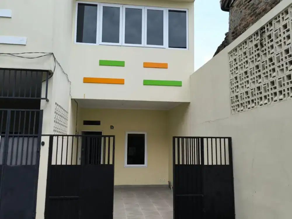 DIJUAL RUMAH BARU 2 LANTAI SIAP HUNI DI CENGKARENG