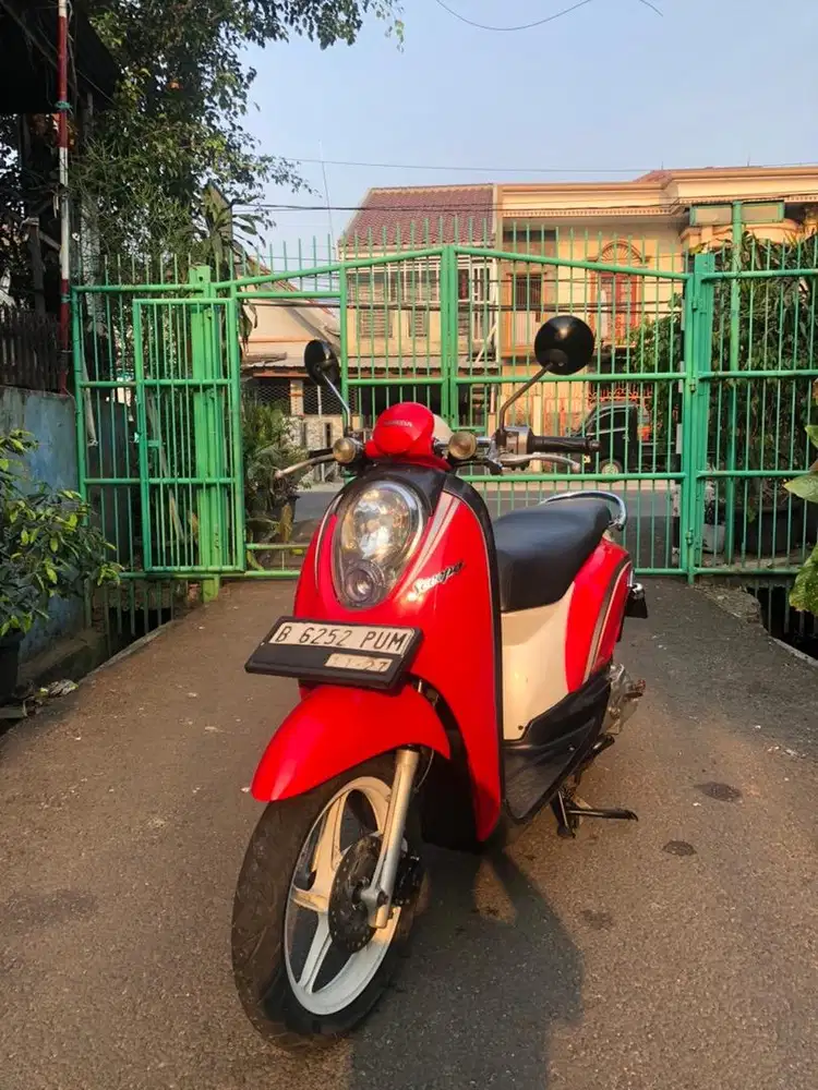 Honda Scoopy Karbu 2012 Merah Istimewa