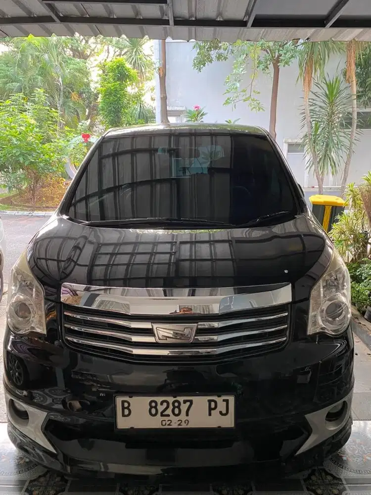 Toyota Nav 1 V 2013