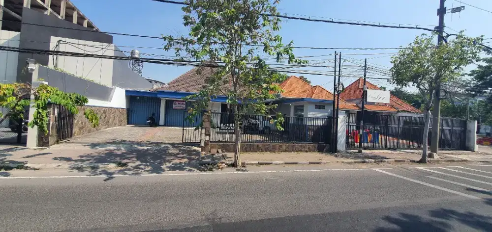 Raya kutai surabaya , nol jalan