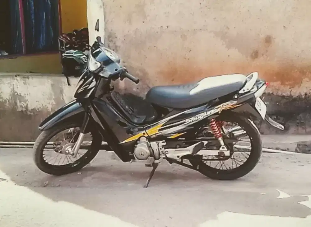 Motor Suzuki Shogun R110 th2003