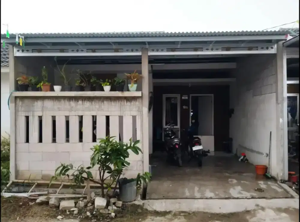 Kanopi teras baja ringan terpasang