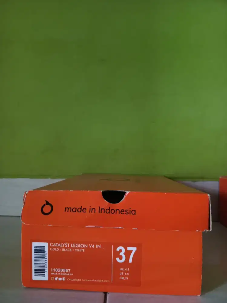 sepatu futsal ortuseight legion v4 size 37