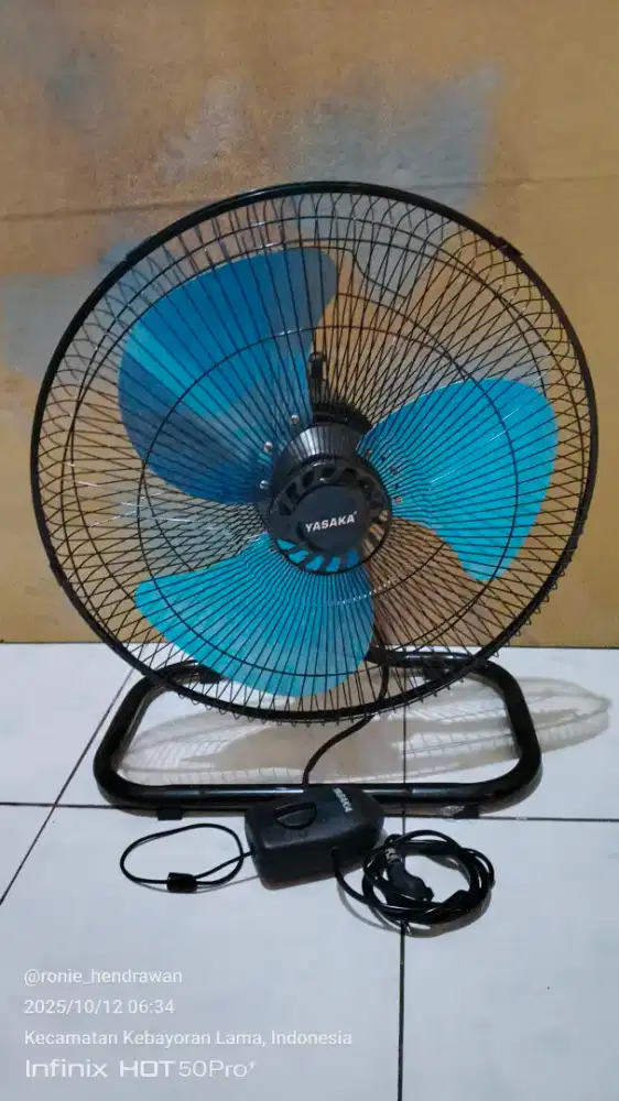 Kipas angin YASAKA 16