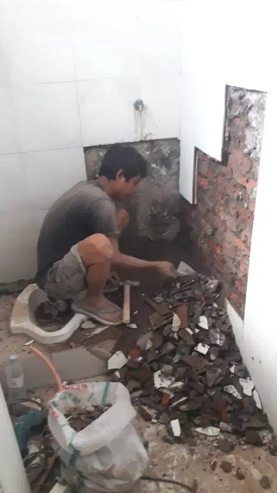 Tukang bangunan ahli