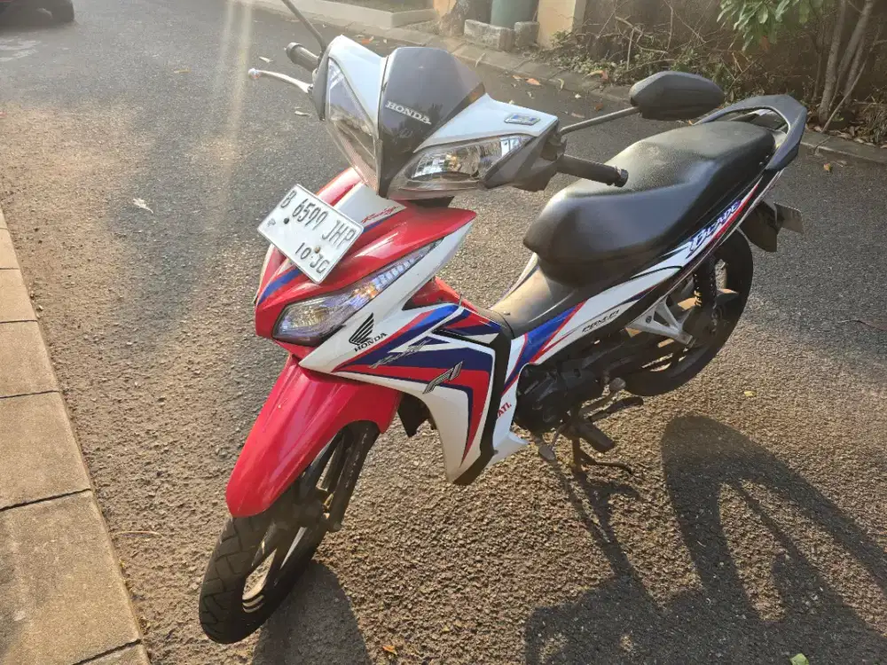 Honda Blade 2015 super istimewa dan Mahal
