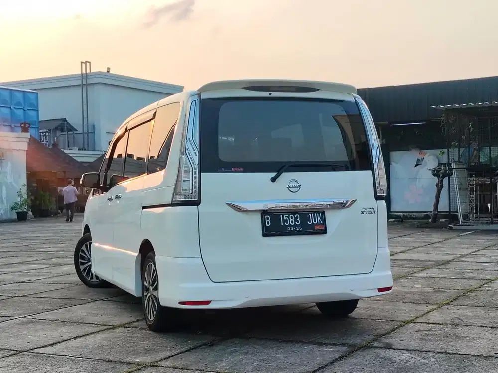 DP 8JT SAJA NISSAN SERENA HWS 2.0 AT MATIC AUTOMATIC 2016 PUTIH