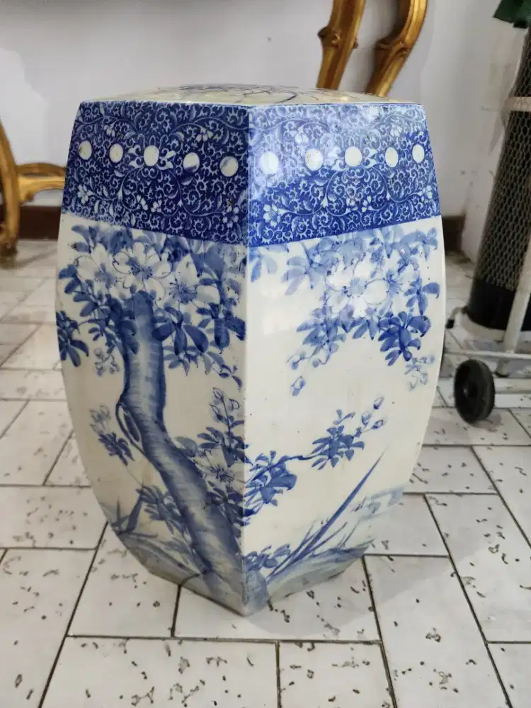 Bangku Porselen Jepang Kuno(Lukisan)