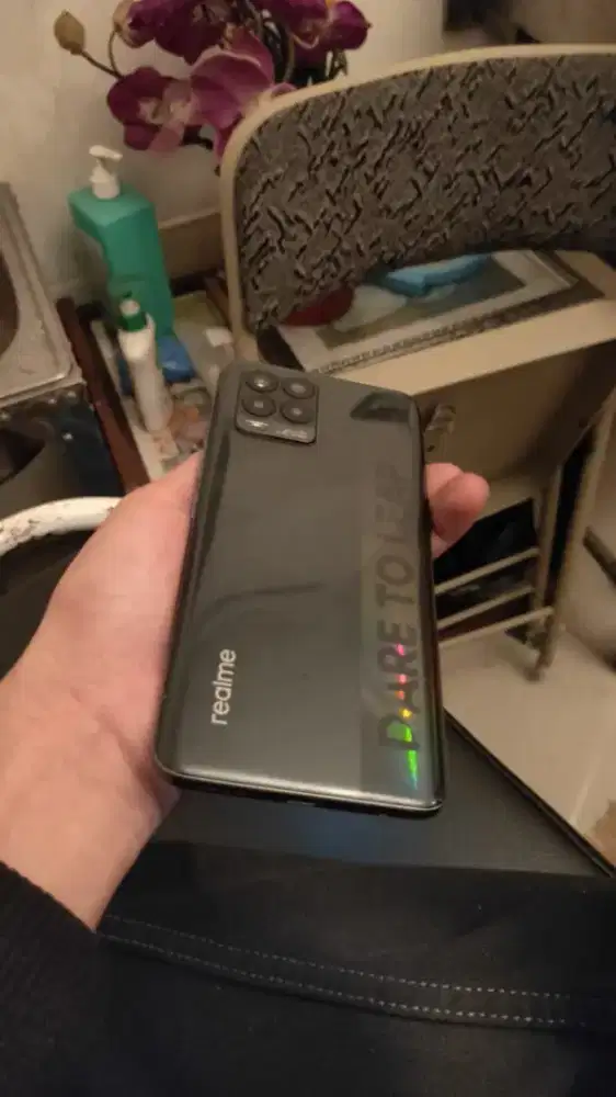 Realmi 8 8+8/128 layar amoled pinger print di layar on