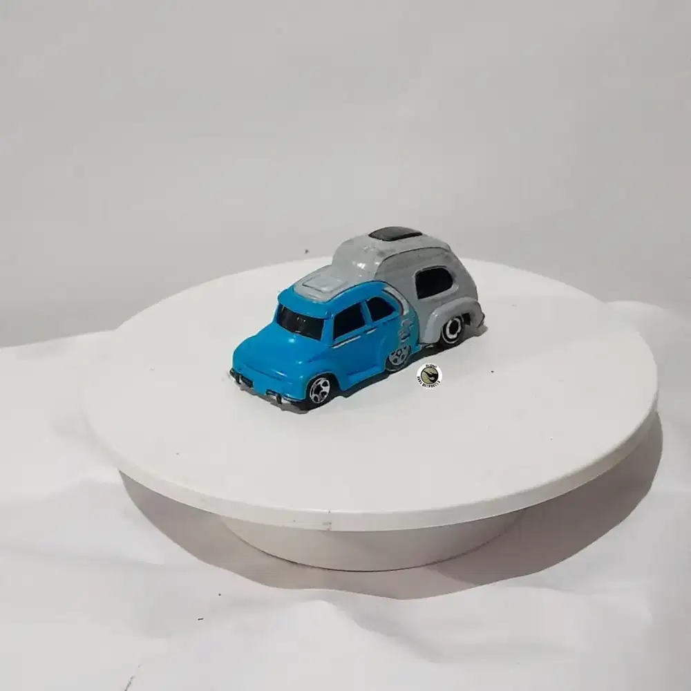 Hot Wheels RV There Yet Diecast RBH