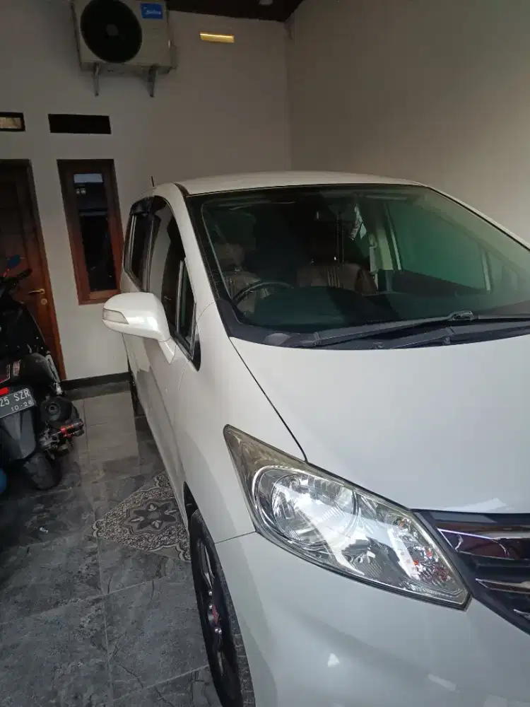 Honda Freed 2012 Bensin