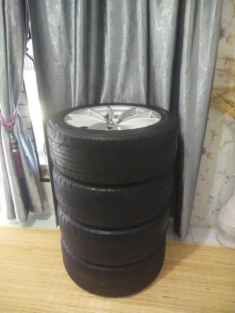 Di jual ban mobil bekas r17