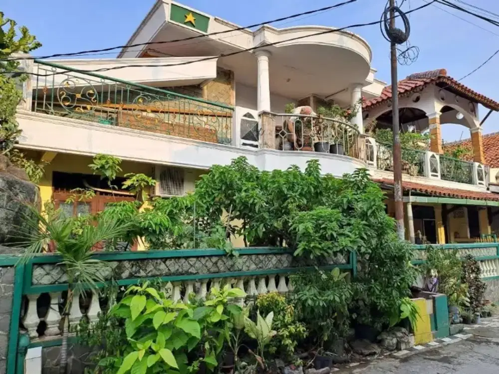RUMAH BESAR JUAL CEPAT DI KOMPLEK JATIKRAMAT
