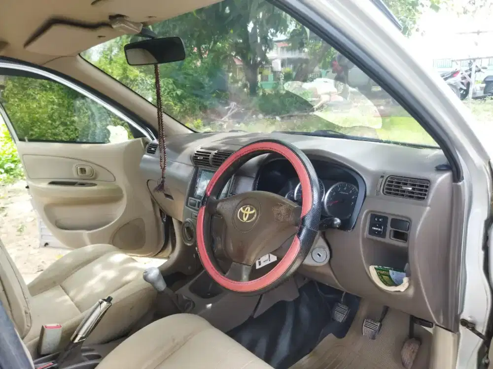 Di jual mobil Ayla