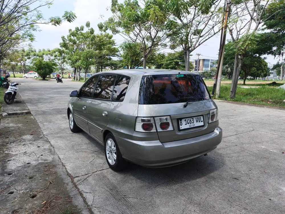 Kia Carens II 2004 Bensin