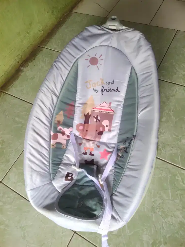 Jual tempat duduk/tidur bayi