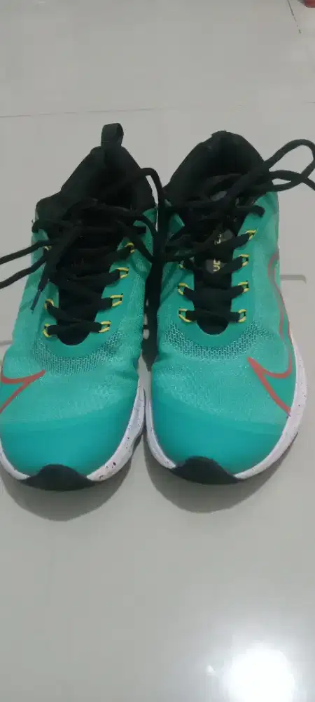 Jual sepatu runing
