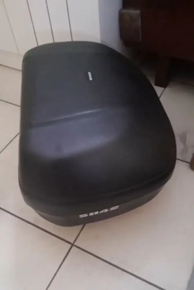 Box motor shad ah 42 muat 2 helm