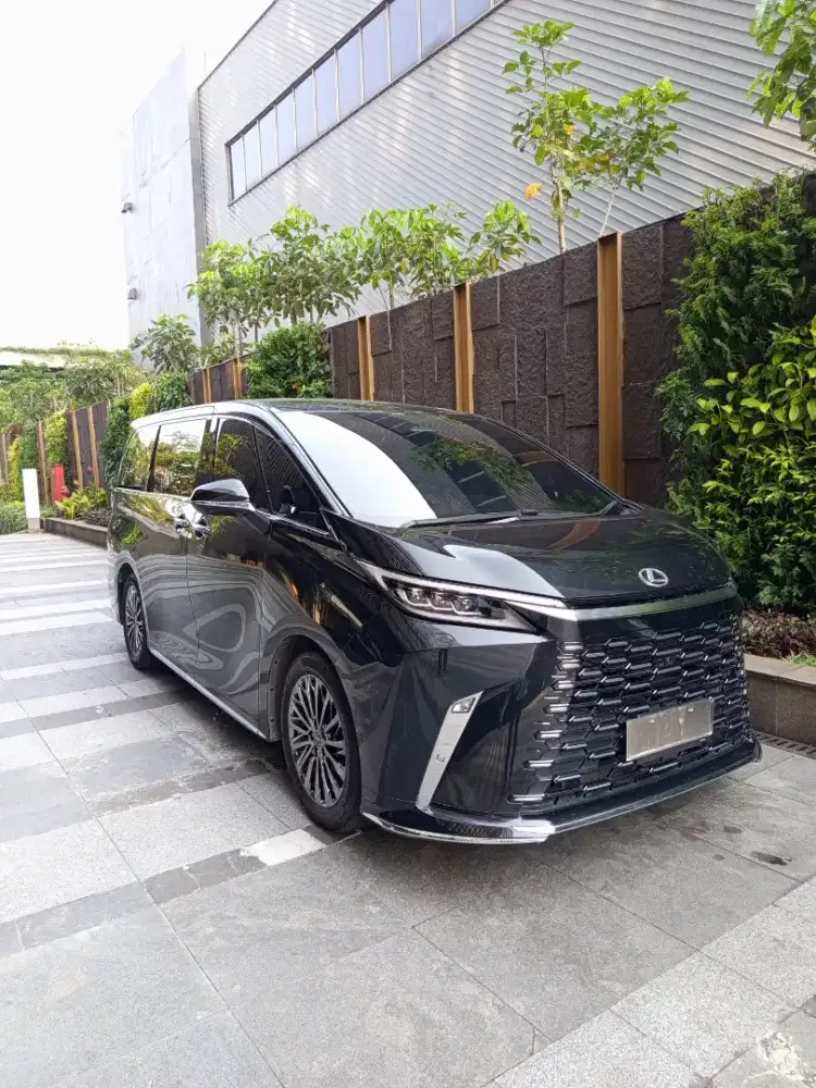 Lexus LM350H 2024 TERMURAH PEMAKAI