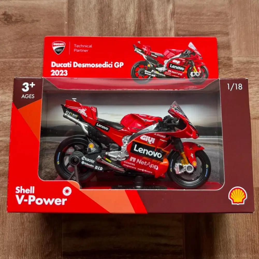 Diecast ducati desmosedici pecco bagnaia