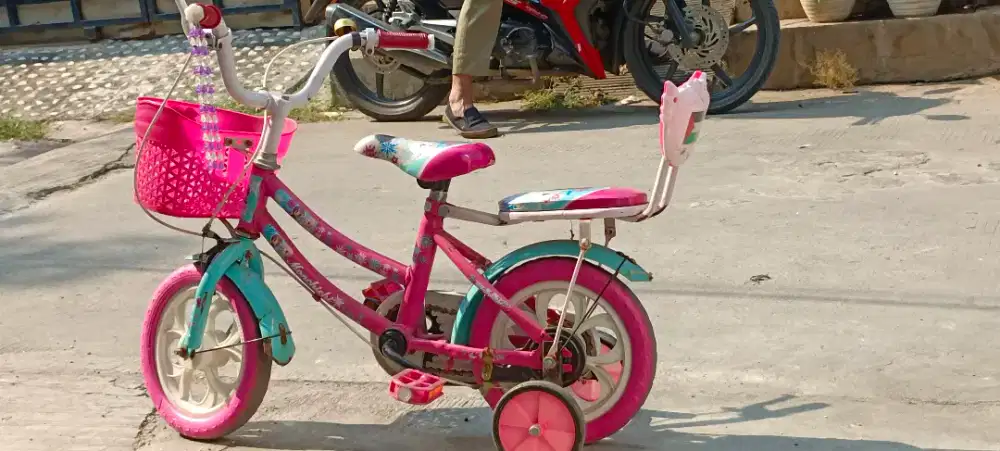 SPEDA ANAK ANAK USIA 1 - 3 TAHUN