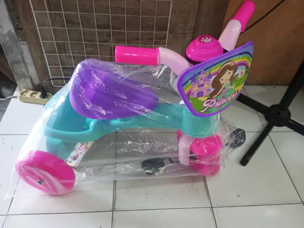 PROMO Mainan Anak Sepeda Roda 3 Musik