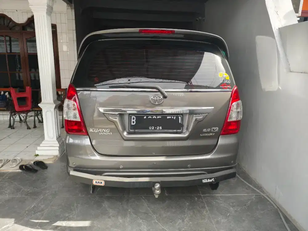 Innova 2.0 V Luxury Captain Seat