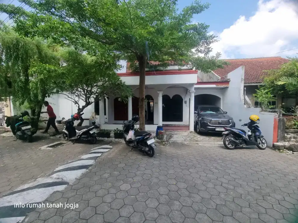 Jual rumah dalam perumahan mantrijeron