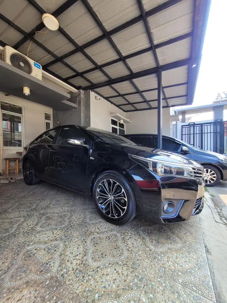 Toyota Corolla Altis 1.8 V AT 2015