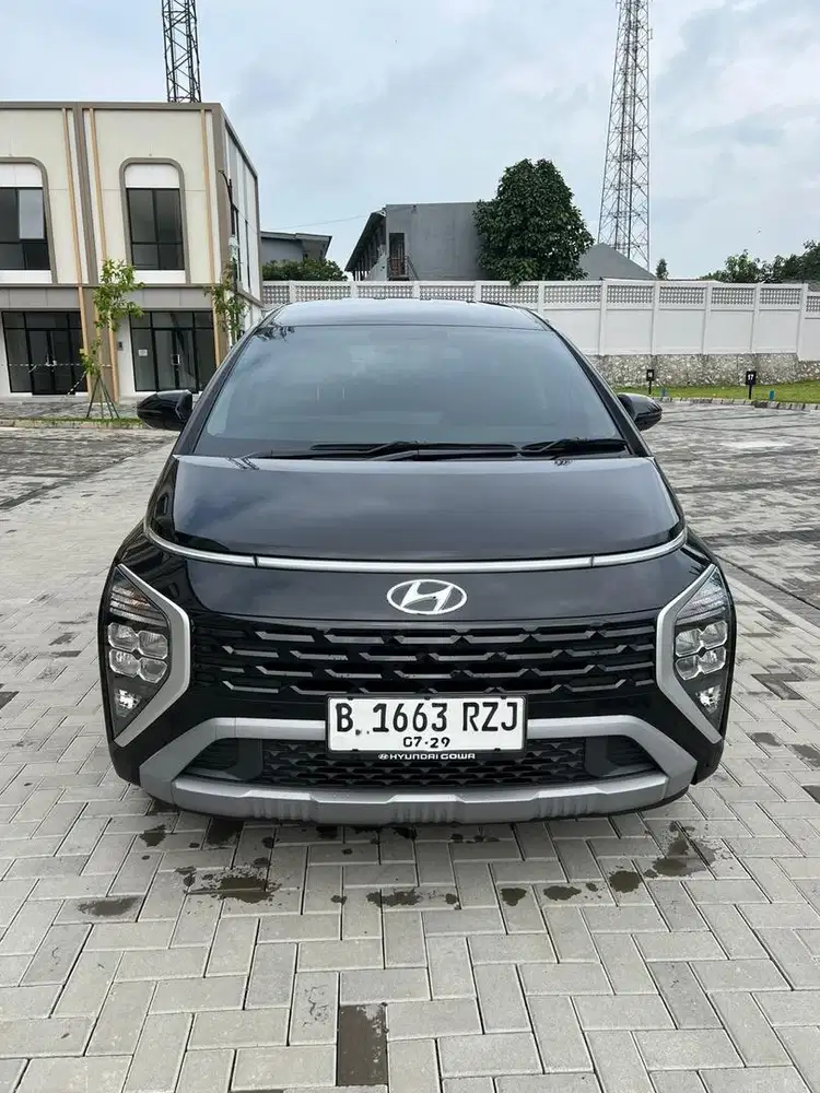 LOW KM HYUNDAI STARGAZER TREND ESSENTIAL 2024 AT HITAM LIKE NEW